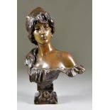 Emmanuel Villanis (1858-1914) - Bronze bust - "Lola", signed and with inscribed plaque - "Cavalliera