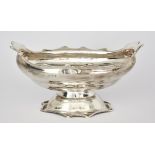 An Edward VII Silver Oval Bowl, by Mappin & Webb, London 1904, with shaped and moulded rim,