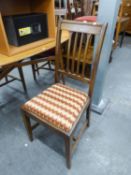 A SET OF FIVE MAHOGANY DINING CHAIRS, INCLUDING A CARVER?S ARMCHAIR, WITH FOUR RIB BACKS, DROP-IN