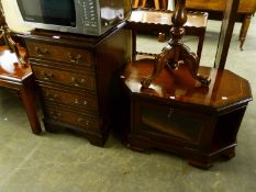 AN INLAID MAHOGANY CORNER TELEVISIONS STAND AND A SIMILAR HI-FI CABINET IN THE FORM OF A FOUR DRAWER