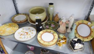 DECORATIVE WALL/RACK PLATES TO INCLUDE; A PAIR OF ROYAL WORCESTER 'VERSAILLES' PLATES, THREE SIMILAR