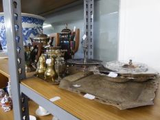 A FOUR PIECE ELECTROPLATED TEA SERVICE AND A SMALL SELECTION OF OTHER PLATED ITEMS