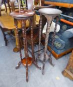 A PAIR OF TALL MAHOGANY JARDINIERE STANDS, RAISED ON SPIRAL SUPPORTS (2)