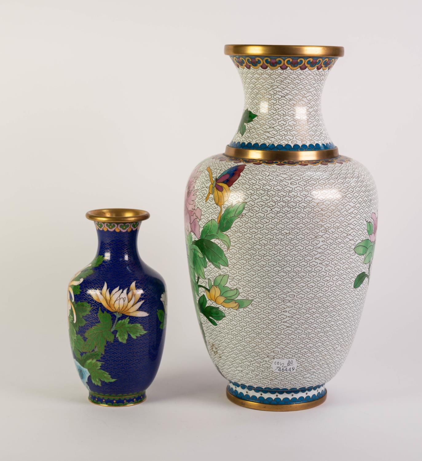 MODERN ORIENTAL CLOISONNE VASE, of baluster form with waisted neck, decorated in colours with a bird - Image 3 of 3