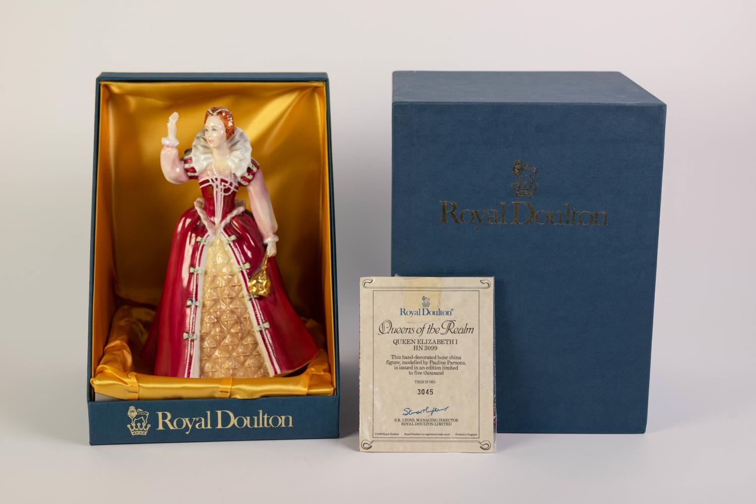 ROYAL DOULTON LIMITED EDITION QUEENS OF THE REALM CHINA FIGURE, ?QUEEN ELIZABETH I?, HN3099, with - Image 4 of 4