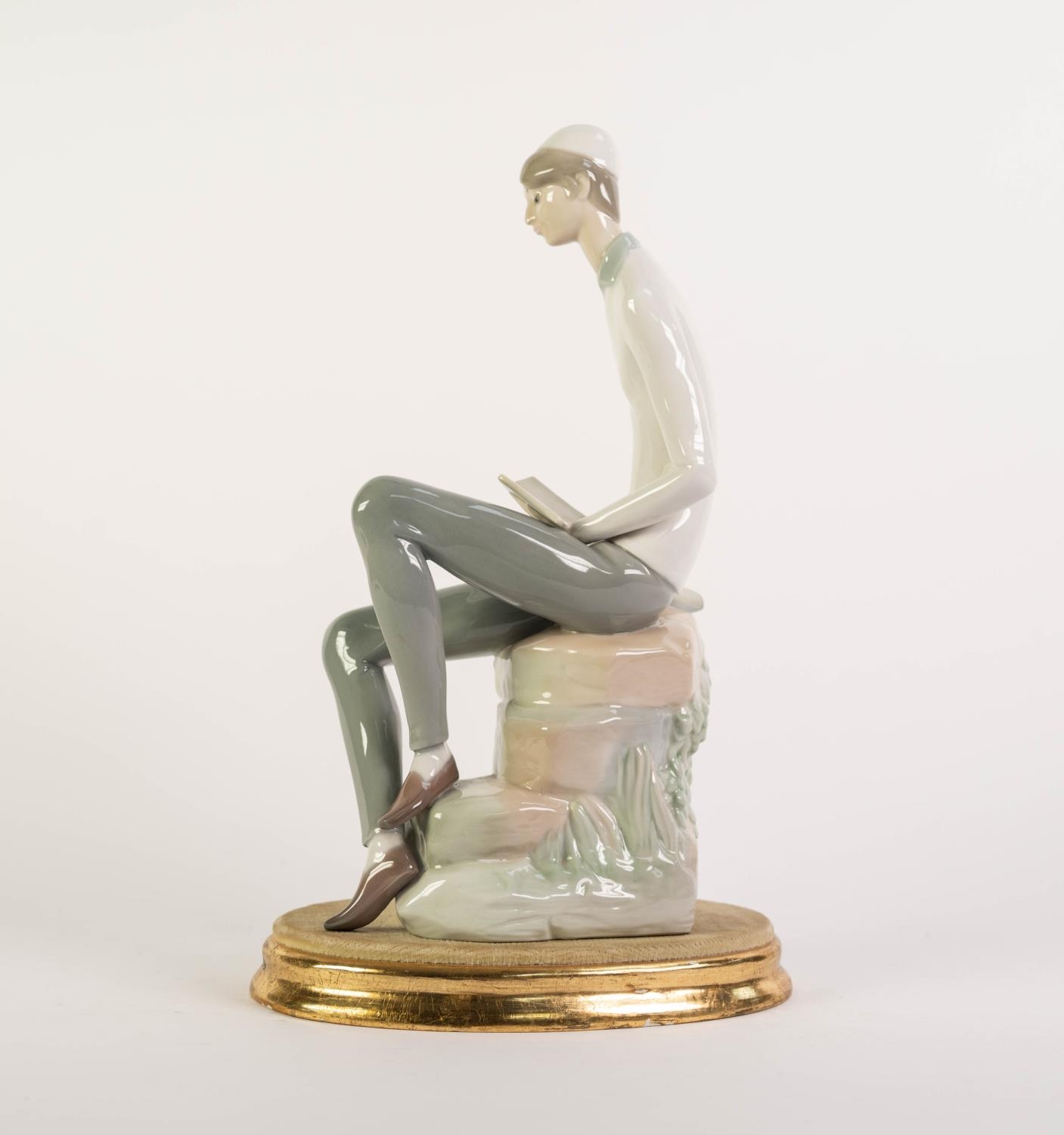 LLADRO PORCELAIN FIGURE, modelled as a young Jewish man, sat on a rocky outcrop and reading from - Image 2 of 3