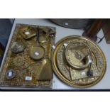 MIXED LOT OF BRASS WARES, including: PLAQUES, ASHTRAYS, FIRE SIDE COMPANION SET, CAR HORN, a/f, etc
