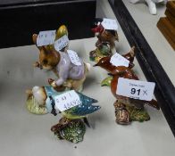 FIVE BESWICK SMALL CARVED BIRDS AND A BESWICK BEATRIX POTTER CHARACTER FIGURE (6)