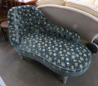 AN UPHOLSTERED CHAISE LONGUE