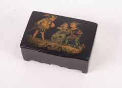 SMALL EARLY TWENTIETH CENTURY BLACK LACQUER MUSICAL BOX, the top applied with printed design of