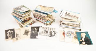 LOOSE COLLECTION OF EARLY TWENTIETH CENTURY AND LATER MAINLY POST WAR POSTCARDS - travels in Europe,