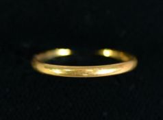 22CT GOLD NARROW WEDDING RING, 2gms, ring size L/M
