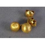 PAIR OF 9ct GOLD EARRINGS, matt-finish, ball pattern, 2.2gms (2)