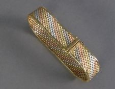 9ct THREE COLOUR GOLD BROAD MESH BRACELET wiht bright cut engraved raised borders, 1/2in (1.25cm)