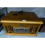 'CLASSIC' MODERN VINTAGE STYLE RECORD PLAYER AND CD PLAYER IN WOOD EFFECT CASE