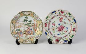 NINETEENTH CENTURY CHINESE PORCELAIN OCTAGONAL PLATE, well painted with figures in a garden