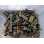 A LARGE SELECTION OF PLASTIC TOY TANKS AND MILITARY VEHICLES AND SOLDIERS