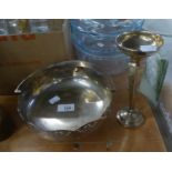 AN ELECTROPLATE CIRCULAR PEDESTAL FRUIT BOWL, WITH SWING HANDLE, SCALLOPED AND PIERCED BORDER; AN