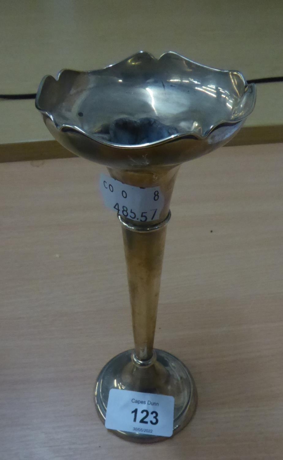 A SILVER TRUMPET FLOWER VASE, WITH WAVY EDGE CUP SHAPED TOP, 7? HIGH, CHESTER 1916