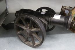 20TH CENTURY CAST IRON AND BLACK PAINTED REPLICA FIELD CANON, 13 ½" (34.5CM) LONG