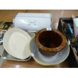 KITCHEN WARE VARIOUS TO INCLUDE; AYNSLEY PLATE, CAKE STAND, OTHER DECORATIVE PLATES, MIXING BOX,