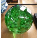 TWENTIETH CENTURY REPRODUCTION BOTTLE GREEN BUBBLE GLASS 'DUMP' DOOR STOP