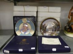 SEVENTEEN ROYAL WORCESTER, WEDGWOOD AND OTHER DANBURY MINT ISSUED COLLECTORS' PLATES (17)