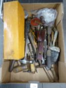 A SELECTION OF OLD HAND TOOLS TO INCLUDE; A STANLEY HAND DRILL (BOXED) HAMMERS, MALLET, DRIVERS