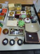 A SELECTION OF VINTAGE LADIES COMPACTS, PERFUME BOTTLE, SMALL PICTURES, TWO DECORATIVE EGGS IN GLASS