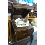 A VINTAGE OAK TABLE TOP GRAMOPHONE, CONVERTED WITH AN ELECTRIC TURNTABLE