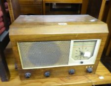 GOBLIN VINTAGE WALNUT CASED CLOCK VALVE RADIO