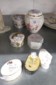 FIVE CHINA SMALL TRINKET BOXES, VARIOUS AND A MODERN JAPANESE PORCELAIN GINGER JAR AND MATCHING