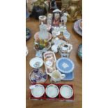 SELECTION OF SMALL DECORATIVE CHINA AND POTTERY ITEMS TO INCLUDE; ROYAL WORCESTER ONION SHAPE VASE