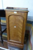 A MAHOGANY BEDSIDE CUPBOARD