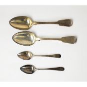PAIR OF GEORGE IV SILVER FIDDLE HANDLE DESSERT SPOONS, makers WC London 1825, with engraved