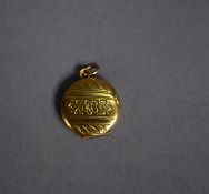 SMALL CIRCULAR GOLD COLOURED METAL (unmarked) LOCKET PENDANT, with floral engraved front, 2.7gms