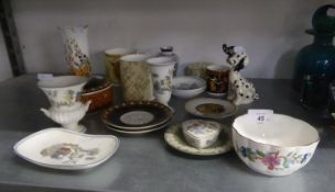 SMALL SELECTION OF DECORATIVE CHINA TO INCLUDE; AYNSLEY CHINA CYLINDRICAL VASE AND SUGAR BOWL,