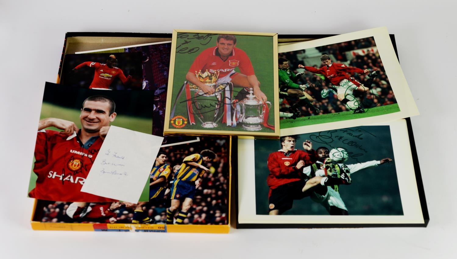 CIRCA 1990s MANCHESTER UNITED RELATED AUTOGRAPHED COLOUR PHOTOGRAPHS and other EPHMERA, to include - Image 2 of 4