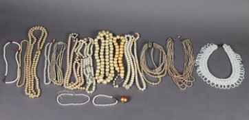 GOOD SELECTION OF MAINLY VINTAGE COSTUME JEWELLERY, including a long, faceted black bead necklace,