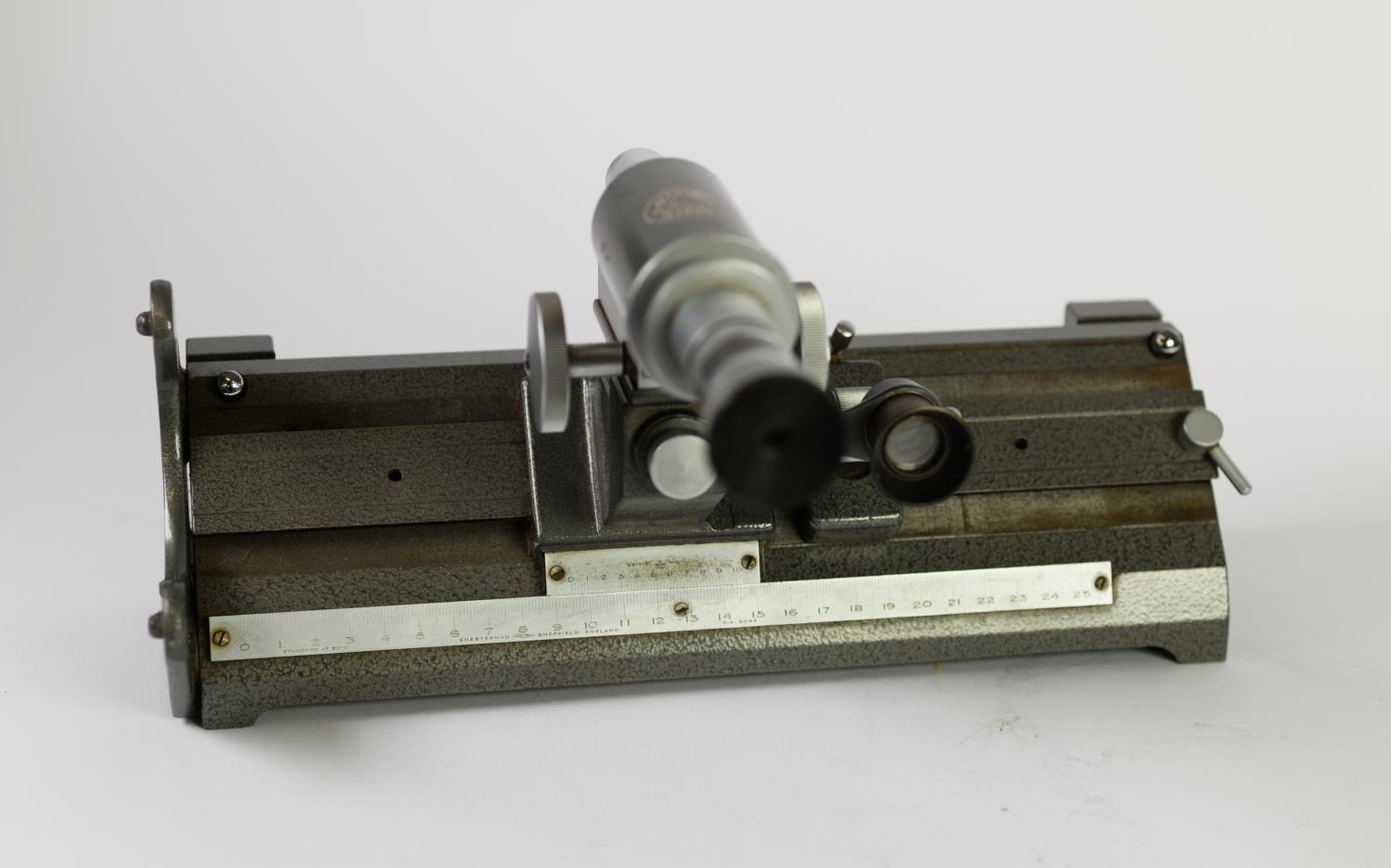 C. BAKER, LONDON, TRAVELLING PRECISION ENGINEERING VERNIER, MICROSCOPE, heavy cast metal with - Image 4 of 4