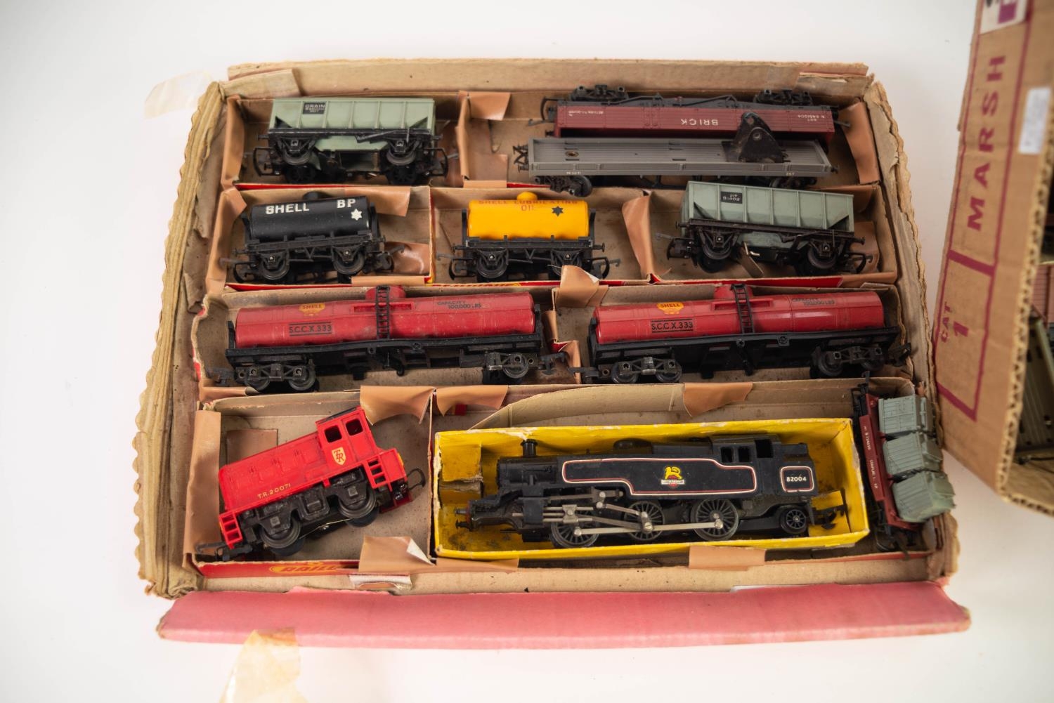 GOOD SELECTION OF TRIANG ROVEX 'OO' GAUGE GOODS ROLLING STOCK, to include; Royal Mail van, Snow - Image 2 of 2