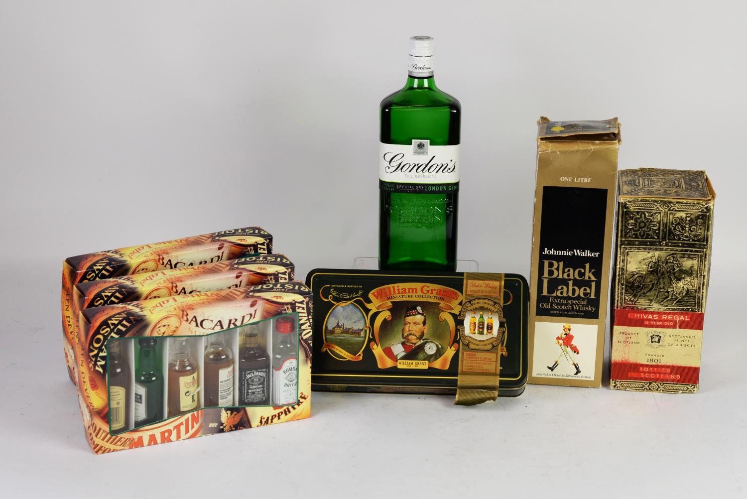 THREE BOXES OF SCOTCH WHISKY and DRY GIN MINIATURES, together with a tin boxed set of six WILLIAM