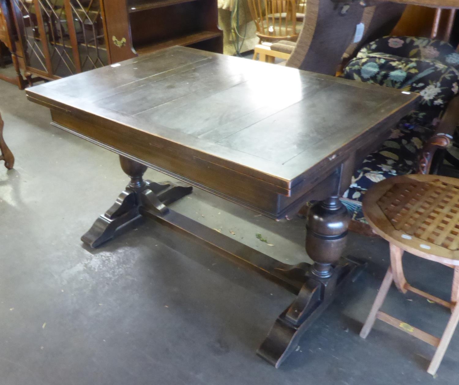 AN OAK DRAW LEAF DINING TABLE - Image 2 of 2