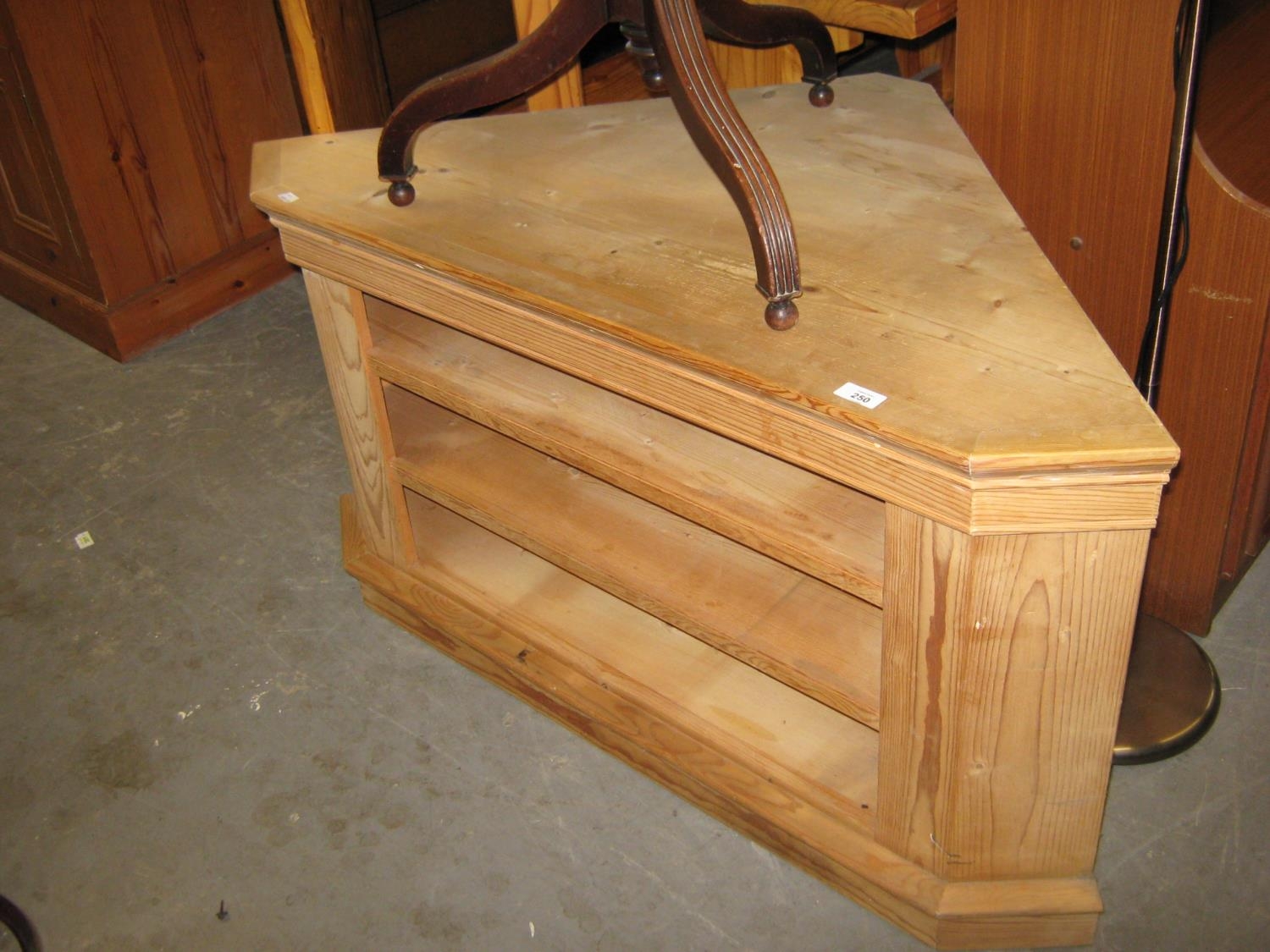 A PINE CORNER TELEVISION STAND