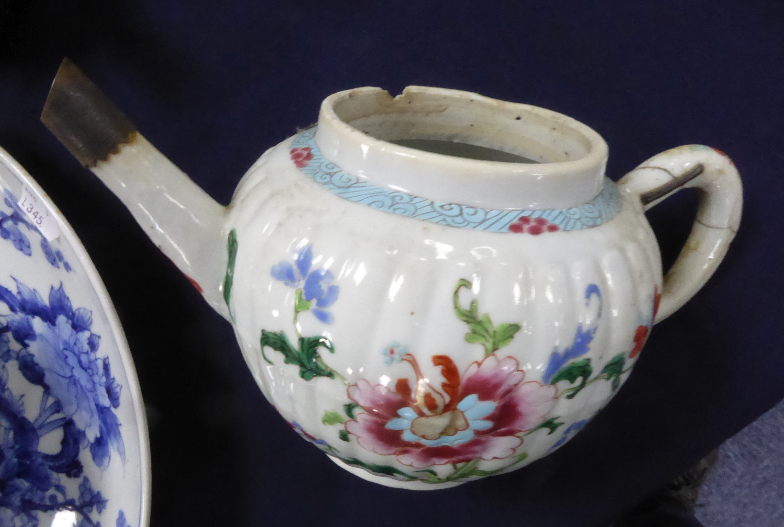 FOUR CHINESE MID QING DYNASTY PORCELAIN TEAPOTS, one with replaced white metal spout, one with metal - Image 10 of 14