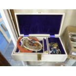 A WHITE JEWELLERY CASE CONTAINING SMALL QUANTITY OF COSTUME JEWELLERY; INCLUDING; NECKLACES VARIOUS,