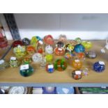 SELECTION OF THIRTY FOUR MODERN GLASS PAPERWEIGHTS (34)