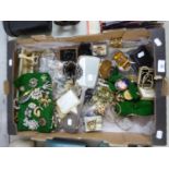 LARGE SELECTION OF COSTUME JEWELLERY INCLUDING JET BEAD AND OTHER NECKLACES, GOOD SELECTION OF