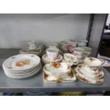 GOOD SELECTION OF MIXED CHINA TEA WARES TO INCLUDE EXAMPLES OF ROYAL ALBERT 'OLD COUNTRY ROSES',