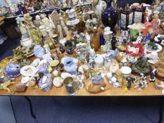 MIXED LOT OF CERAMICS, to include; VICTORIAN BLUE AND WHITE POTTERY SAUCE TUREEN WITH COVER AND
